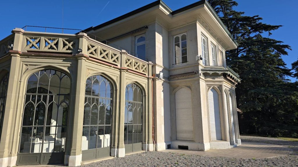 Villa, façade isolée